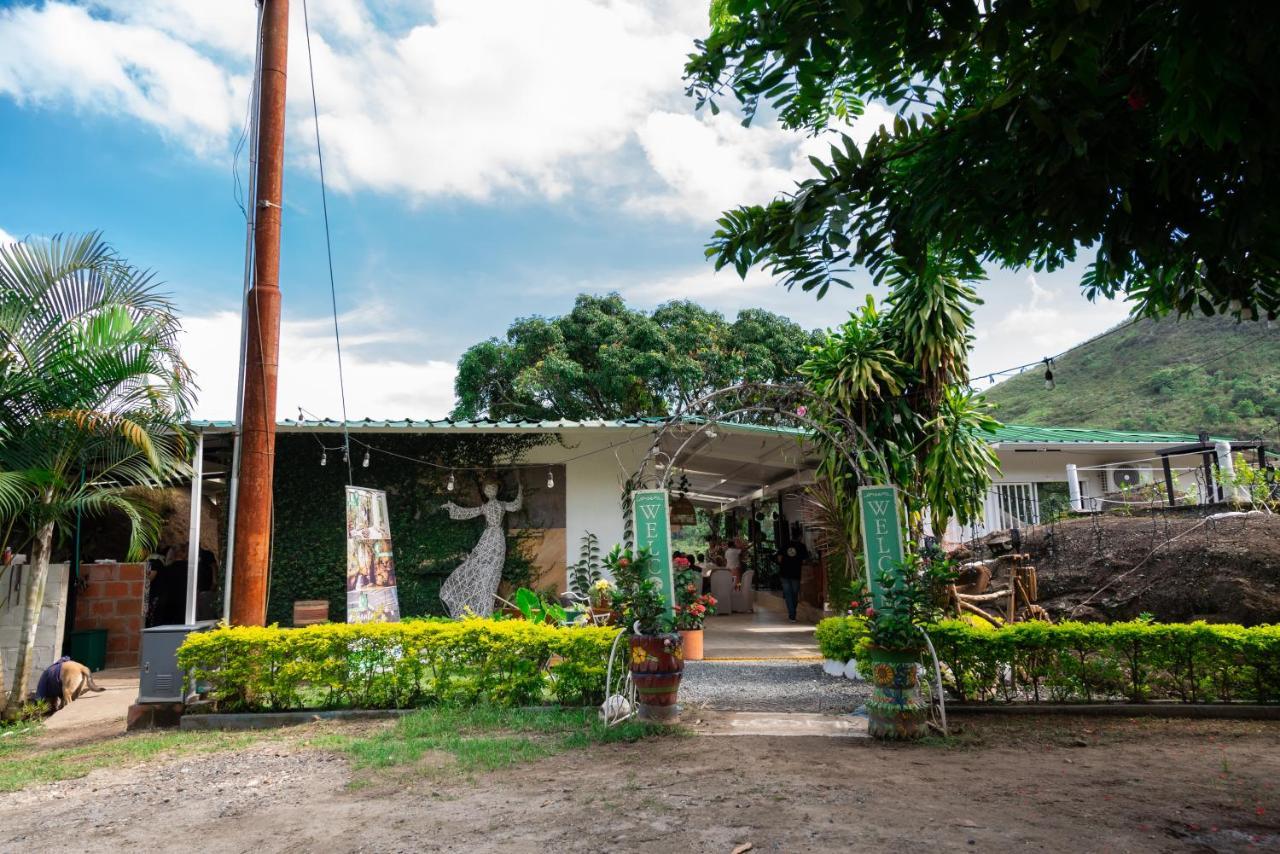 Bosque El Descanso Jamundi ภายนอก รูปภาพ